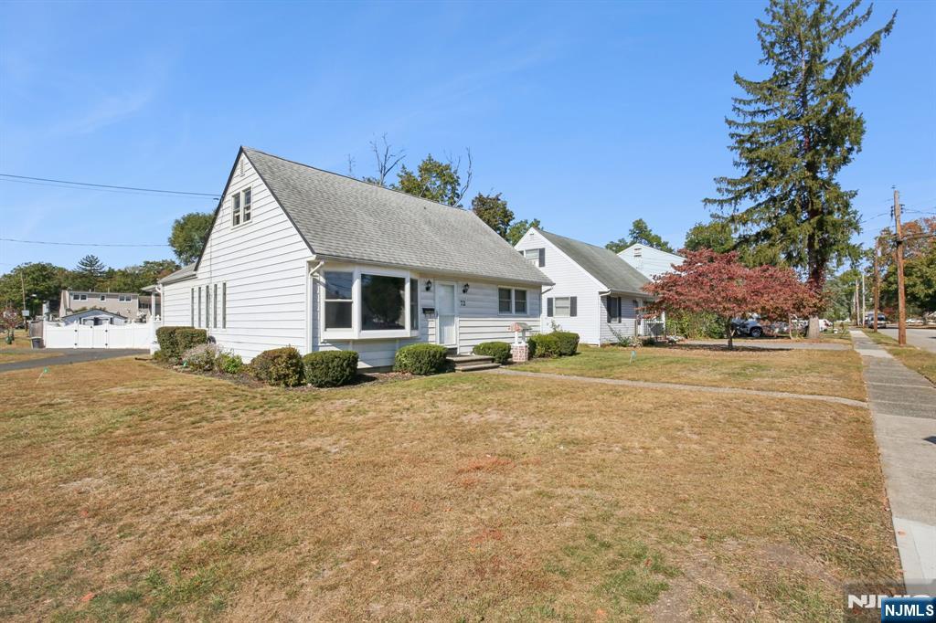 Homes for sale in Pompton Lakes, NJ | 72 Central Ave, Pompton Lakes, NJ 07442 | MLS# 25036020