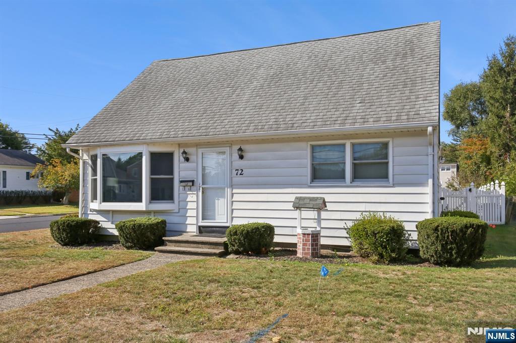 Homes for sale in Pompton Lakes, NJ | 72 Central Ave, Pompton Lakes, NJ 07442 | MLS# 25036020