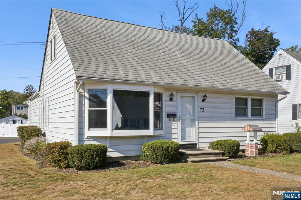 Homes for sale in Pompton Lakes, NJ | 72 Central Ave, Pompton Lakes, NJ 07442 | MLS# 25036020