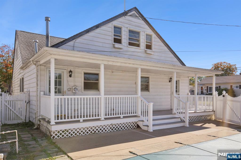 Homes for sale in Pompton Lakes, NJ | 72 Central Ave, Pompton Lakes, NJ 07442 | MLS# 25036020