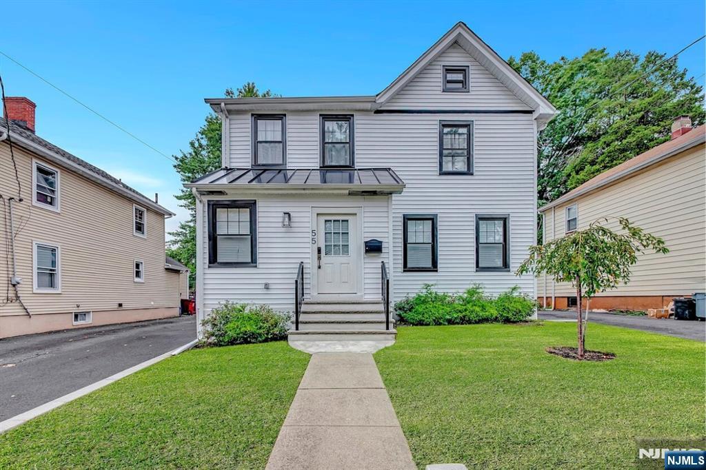 $750,000 Colonial