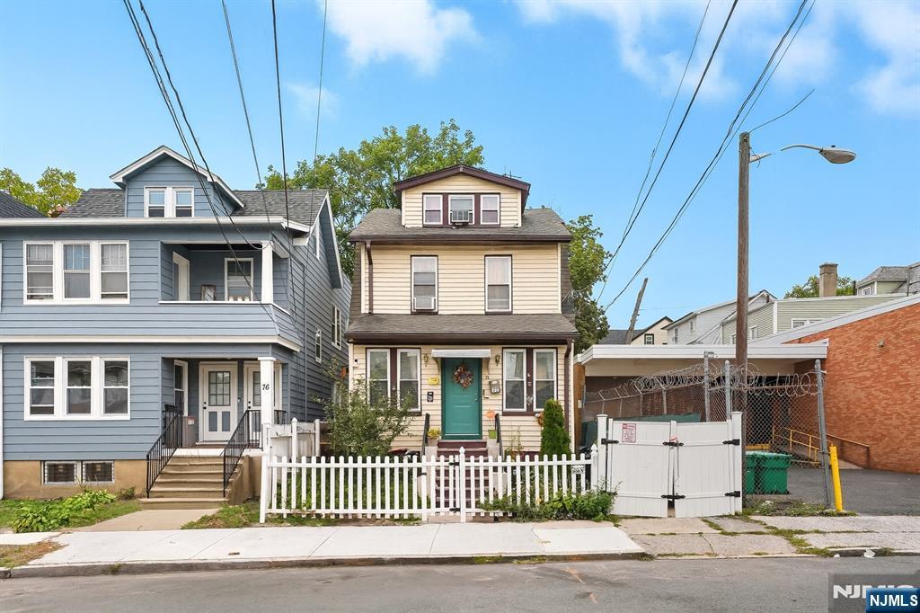 $350,000 Colonial