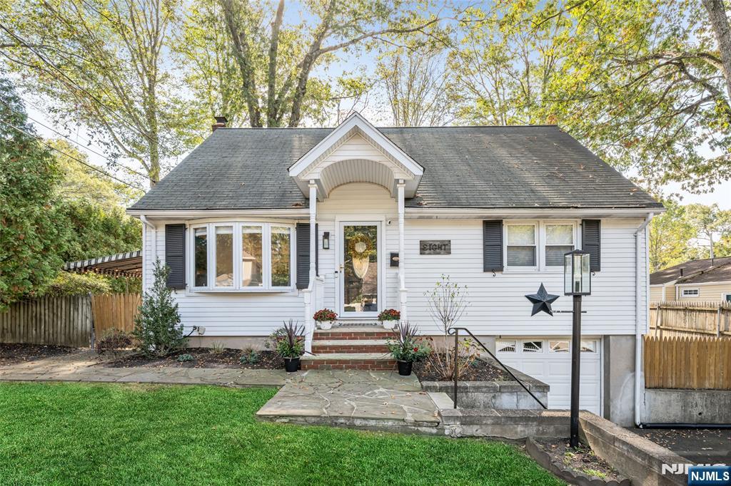 Homes for sale in Wayne, NJ | 8 Ridge Pl, Wayne, NJ 07470 | MLS# 25036092