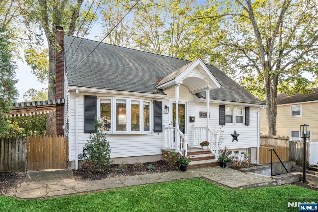 Homes for sale in Wayne, NJ | 8 Ridge Pl, Wayne, NJ 07470 | MLS# 25036092