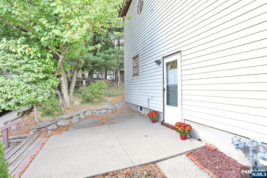 Homes for sale in Clifton, NJ | 51 Mountainside Ter, Clifton, NJ 07013 | MLS# 25036093