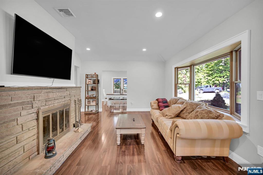 Homes for sale in West Milford, NJ | 32 Wanaque Rd, West Milford, NJ 07421 | MLS# 25036100