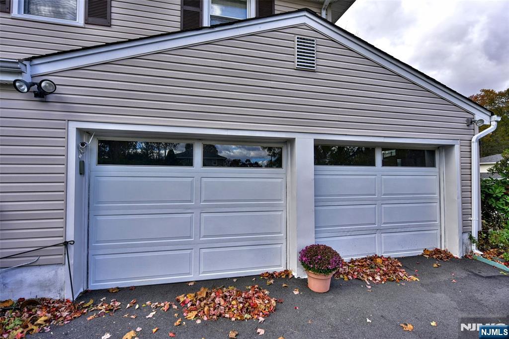 Homes for sale in Wayne, NJ | 63 Eleron Pl, Wayne, NJ 07470 | MLS# 25036164