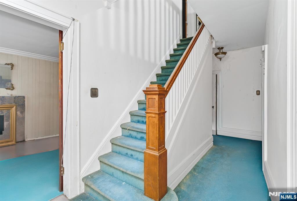 Homes for sale in Newark, NJ | 124 Vassar Ave, Newark, NJ 07112 | MLS# 25036187