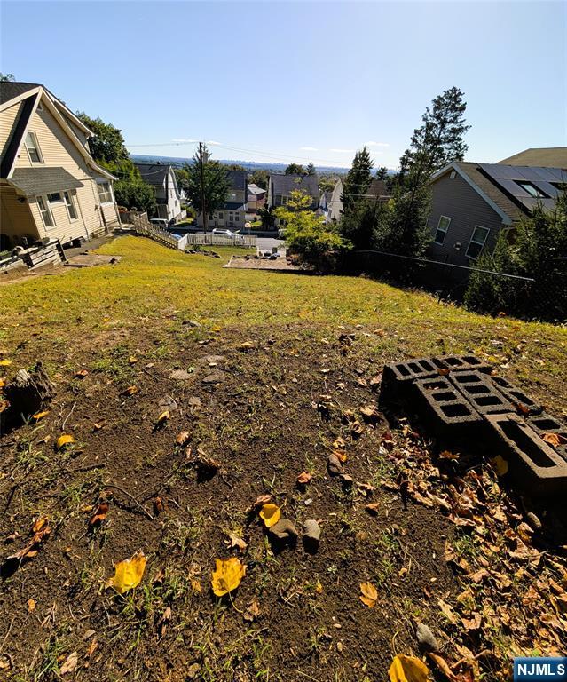 Homes for sale in Clifton, NJ | 21 Thomas St, Clifton, NJ 07013 | MLS# 25036237