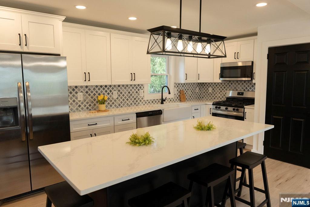 Homes for sale in Little Ferry, NJ | 78 Poplar Ave, Little Ferry, NJ 07643 | MLS# 25036296