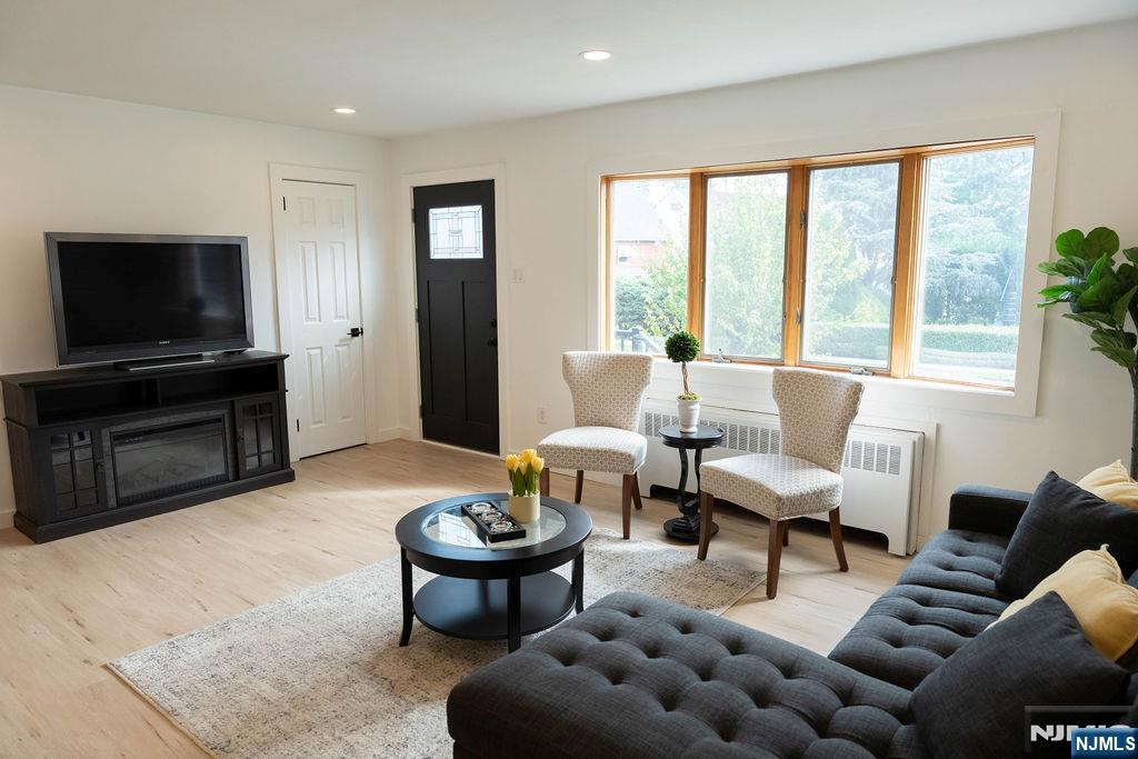 Homes for sale in Little Ferry, NJ | 78 Poplar Ave, Little Ferry, NJ 07643 | MLS# 25036296