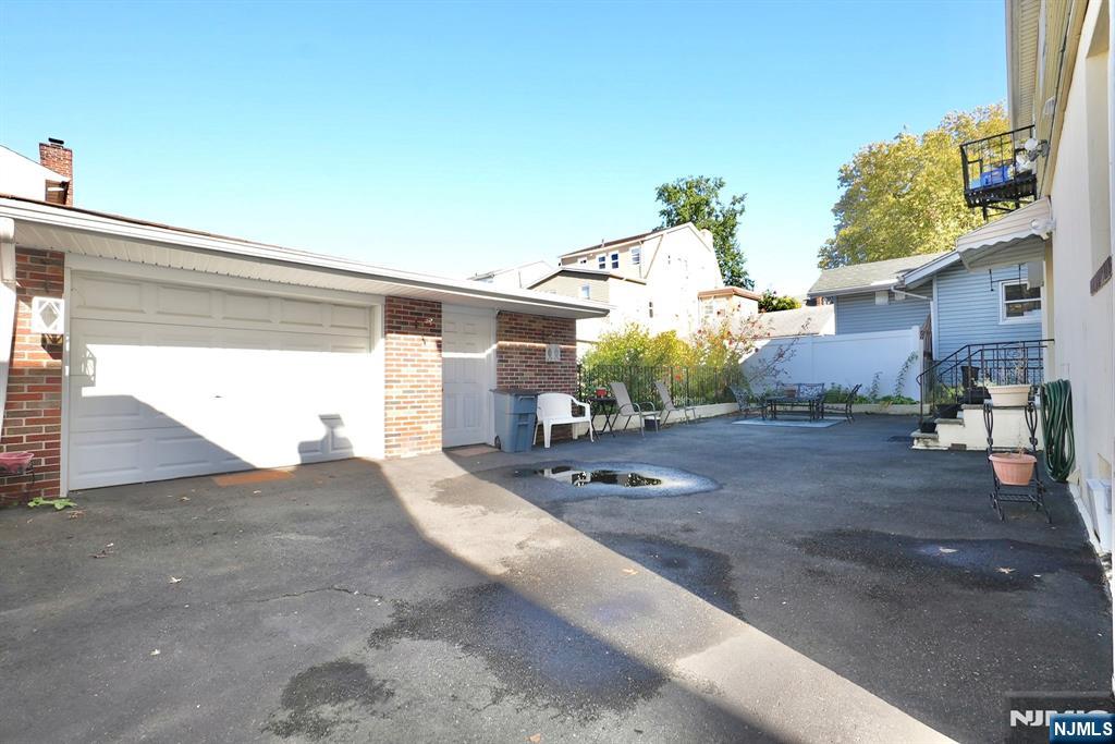 Homes for sale in Newark, NJ | 335 Montclair Ave, Newark, NJ 07104 | MLS# 25036309