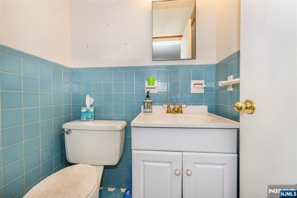 Homes for sale in Wayne, NJ | 158 Woodhaven Dr, Wayne, NJ 07470 | MLS# 25036319