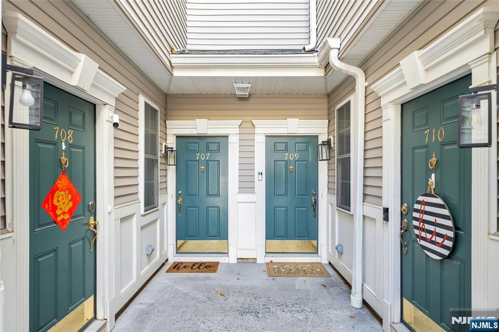 Homes for sale in Scotch Plains, NJ | 709 Donato Cir, Scotch Plains, NJ 07076 | MLS# 25036329