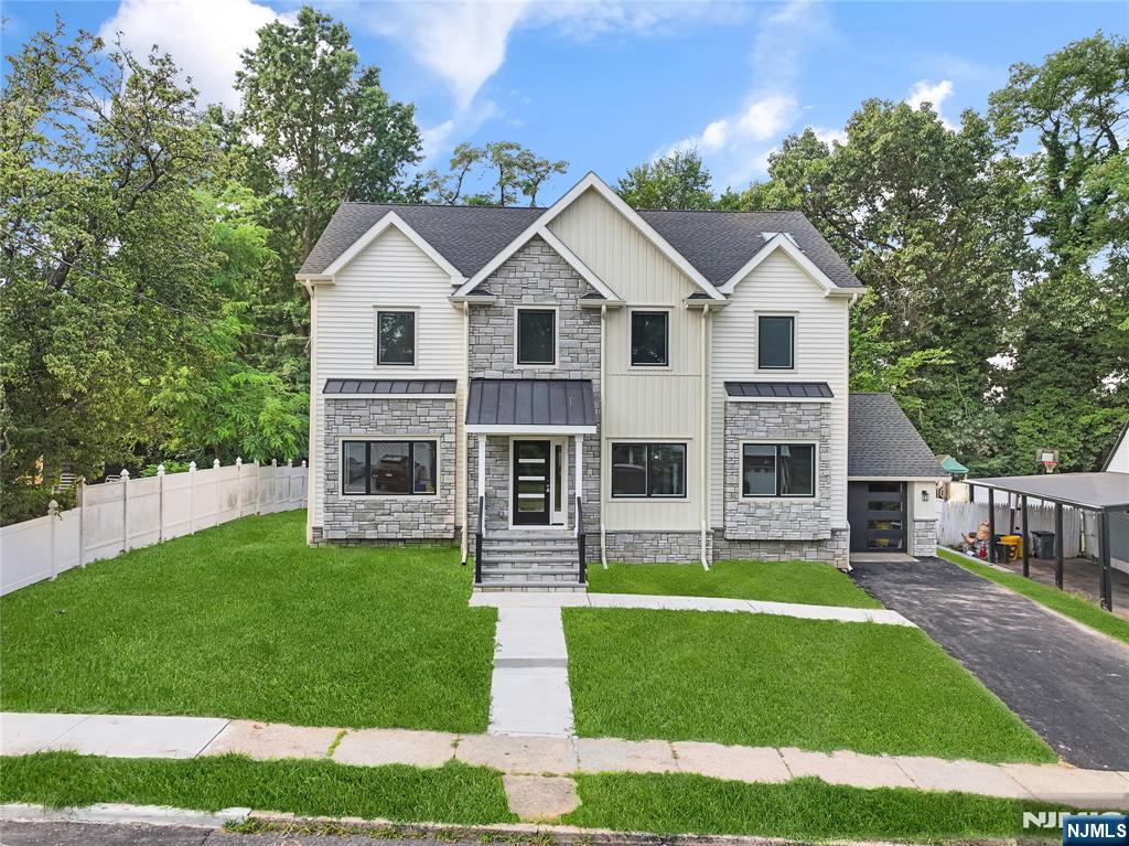 $1,175,000 Colonial