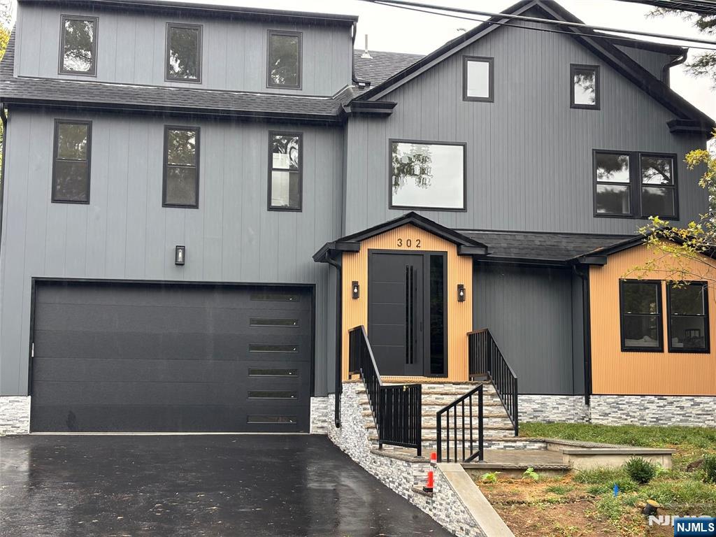 $1,799,000 Colonial