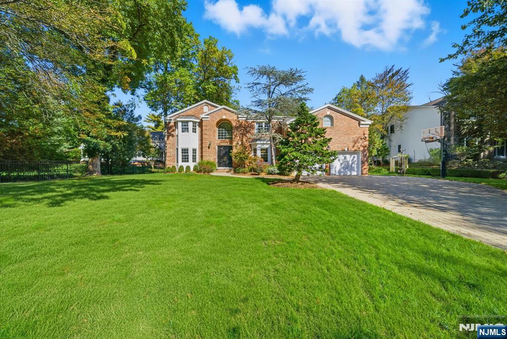 Homes for sale in Tenafly, NJ | 109 Stonehurst Dr, Tenafly, NJ 07670 | MLS# 25036408