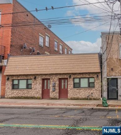 Homes for sale in East Newark, NJ | 213 Central Ave, East Newark, NJ 07029 | MLS# 25036410