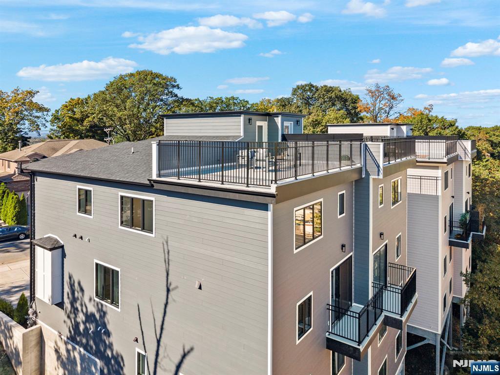 Homes for sale in Fort Lee, NJ | 2160 Jones Rd, Fort Lee, NJ 07024 | MLS# 25036434