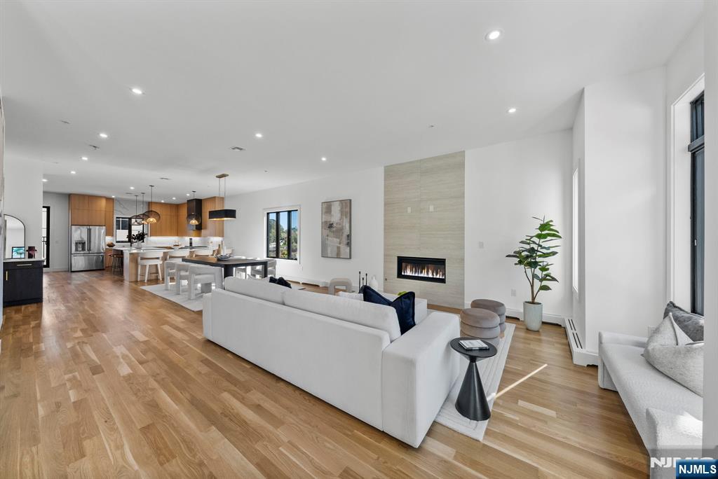 Homes for sale in Fort Lee, NJ | 2160 Jones Rd, Fort Lee, NJ 07024 | MLS# 25036434