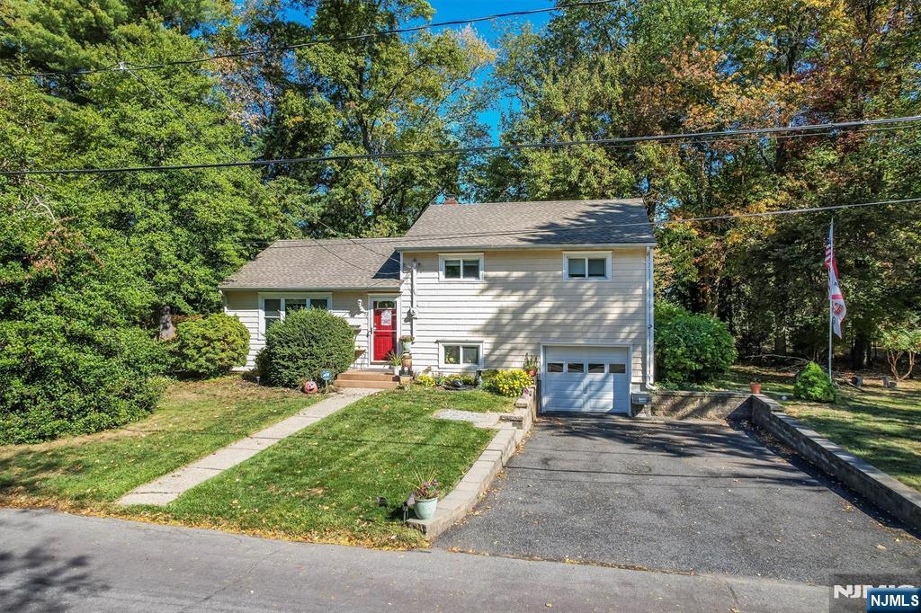 Homes for sale in Demarest, NJ | 72 Glenwood Ave, Demarest, NJ 07627 | MLS# 25036470