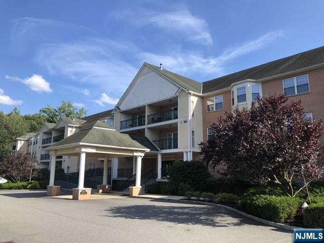 Homes for sale in Norwood, NJ | 401 Dercole Ct #332, Norwood, NJ 07648 | MLS# 25036536