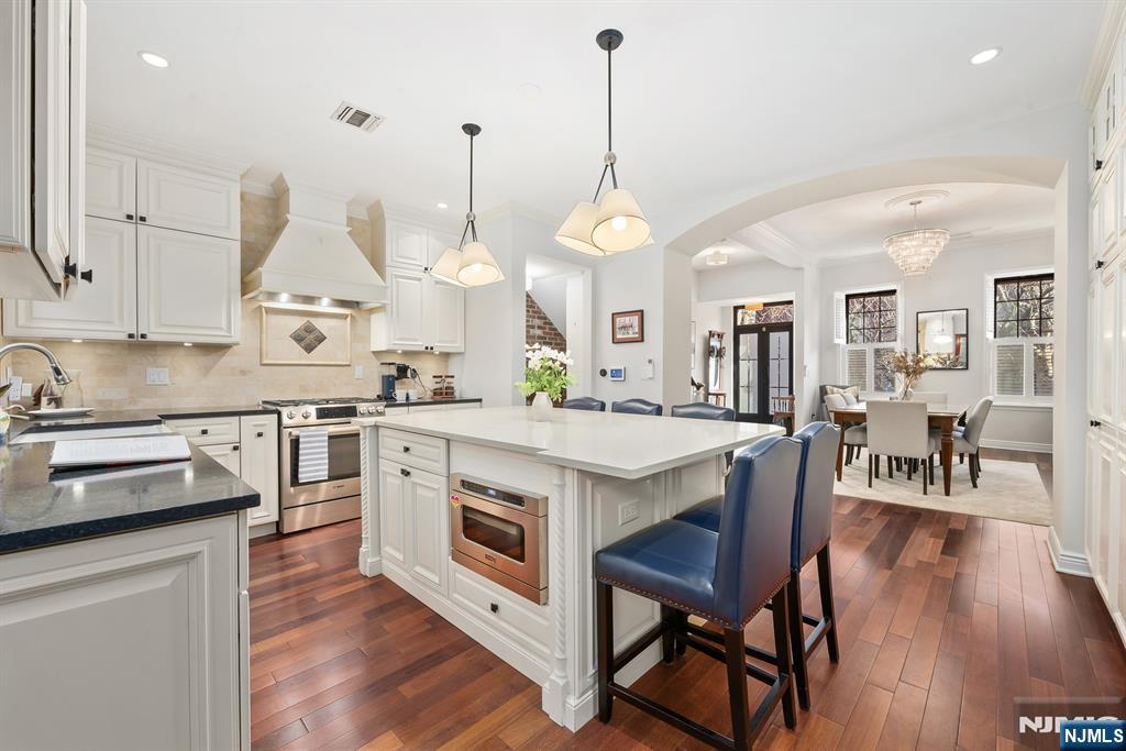 $3,250,000 Rowhouse