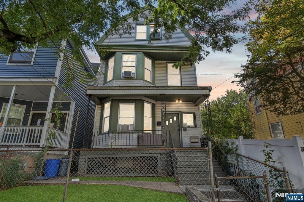 $349,900 Colonial