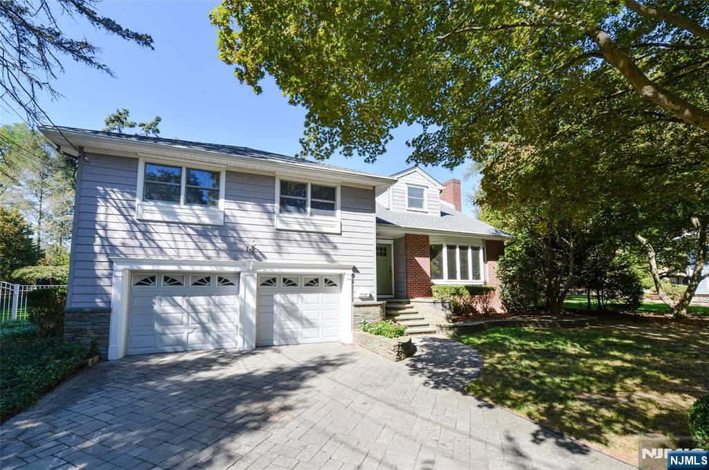 $999,000 Split Level