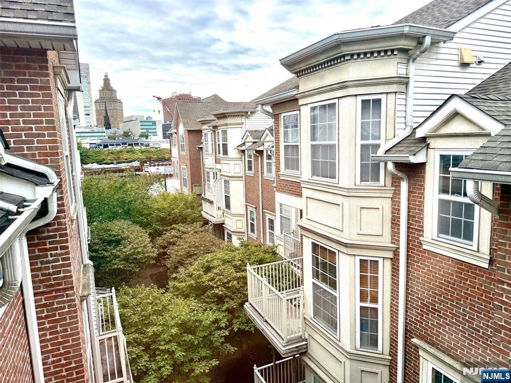 $499,000 Condo