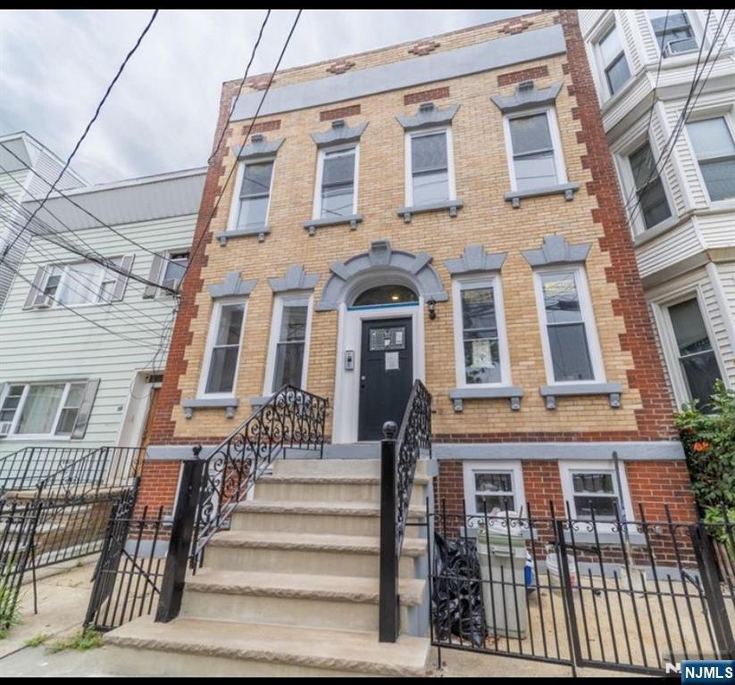 $415,000 Condo