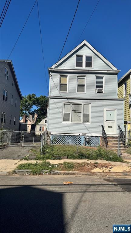 $295,000 Colonial