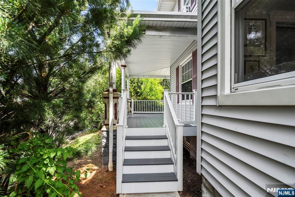 Homes for sale in Dunellen, NJ | 511 Grove St, Dunellen, NJ 08812 | MLS# 25036822