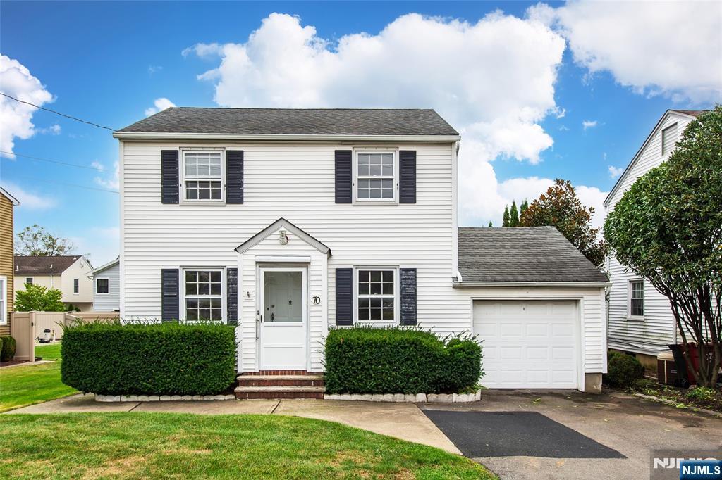 $579,900 Colonial