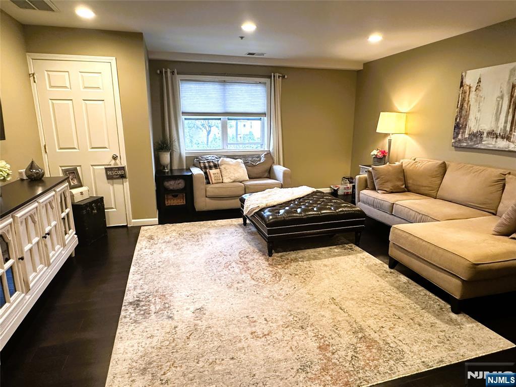 Homes for sale in Hackensack, NJ | 39 Union St #105, Hackensack, NJ 07601 | MLS# 25036922