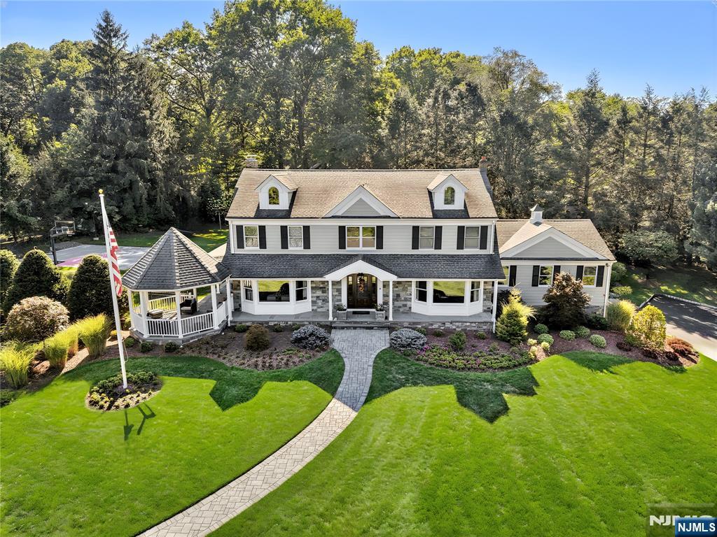 $2,550,000 Colonial