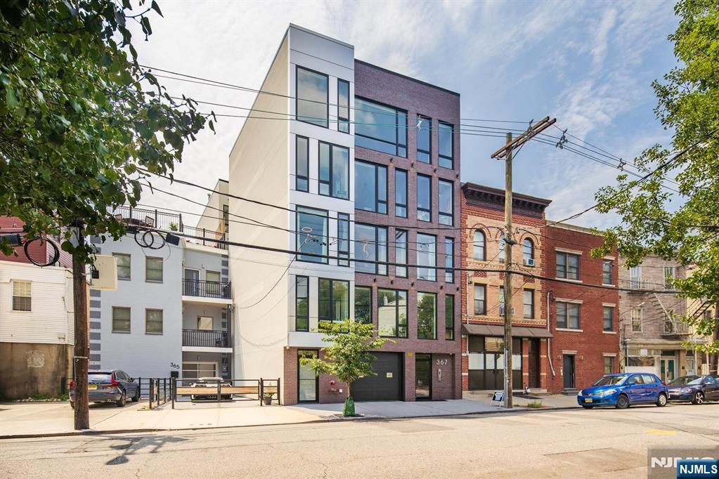 $1,100,000 Condo