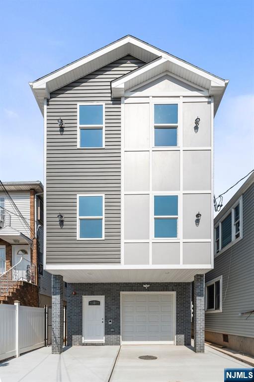 Homes for sale in Elizabeth, NJ | 225 Delaware St, Elizabeth, NJ 07206 | MLS# 25037114