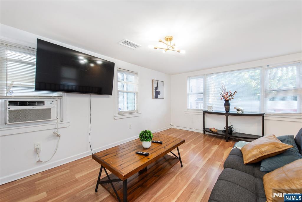 Homes for sale in Newark, NJ | 7 Calumet St, Newark, NJ 07105 | MLS# 25037141