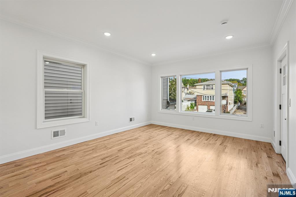 Homes for sale in Harrison, NJ | 503 Cross St, Harrison, NJ 07029 | MLS# 25037180