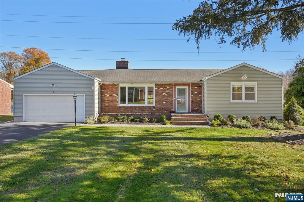 Homes for sale in Livingston, NJ | 6 Arrow Dr, Livingston, NJ 07039 | MLS# 25037293