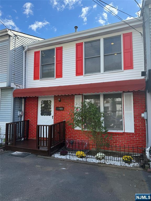$420,000 Colonial