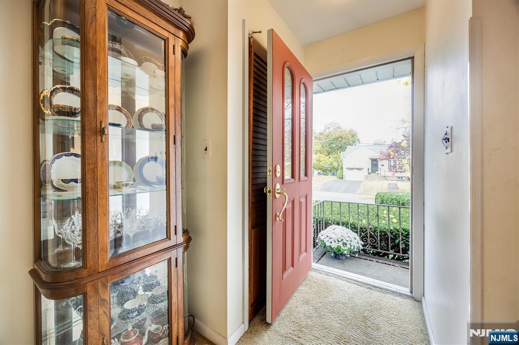 Homes for sale in Fair Lawn, NJ | 40-18 Kramer Pl, Fair Lawn, NJ 07410 | MLS# 25037364