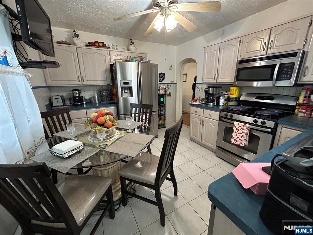 Homes for sale in East Hanover Twp, NJ | 63 Grant Ave, East Hanover Twp, NJ 07936 | MLS# 25037406