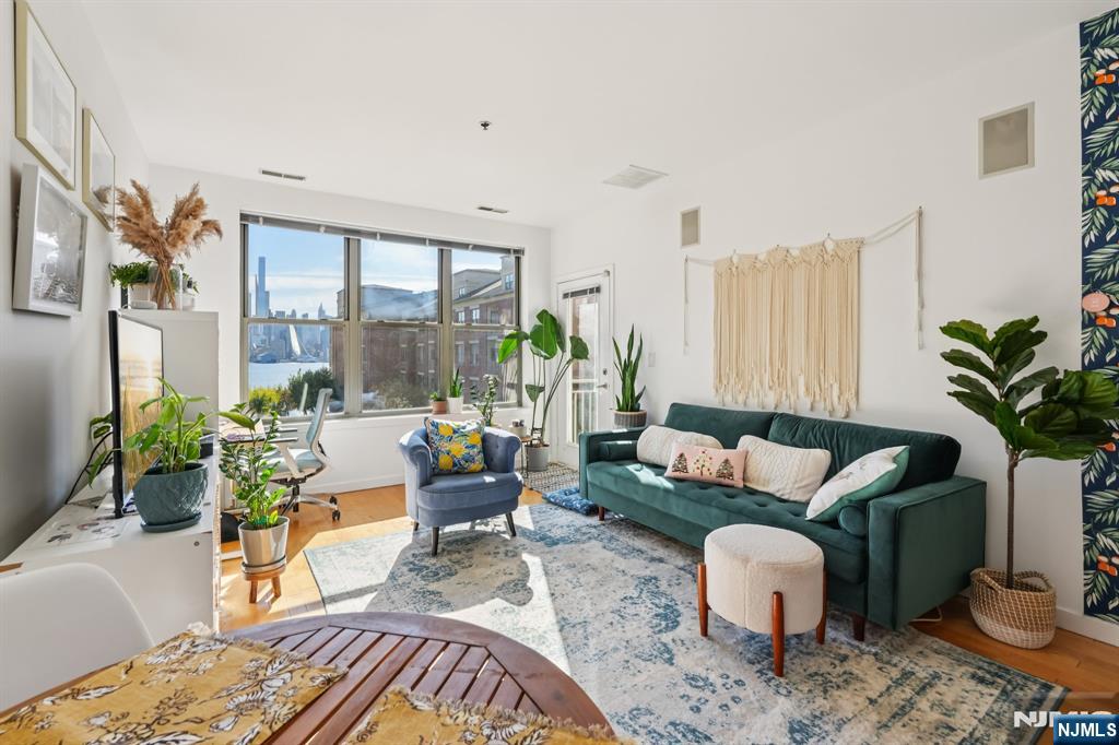 Homes for sale in West New York, NJ | 26 Ave At Port Imperial #323, West New York, NJ 07093 | MLS# 25037415