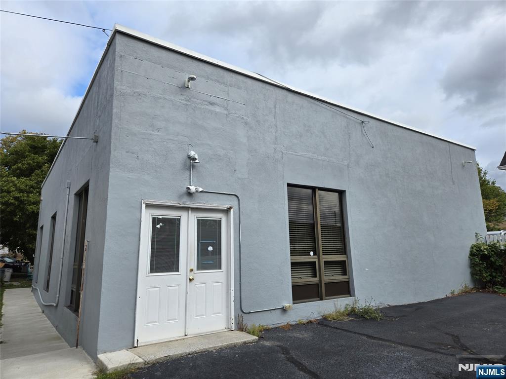 EAST RUTHERFORD Properties