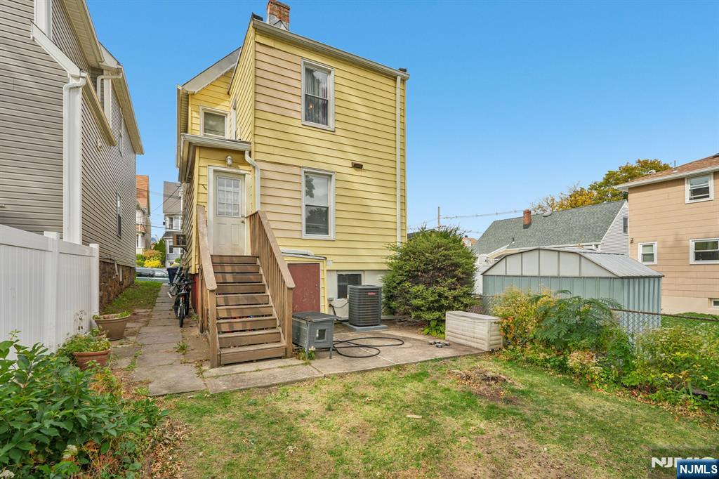 Homes for sale in Kearny, NJ | 670 Devon St, Kearny, NJ 07032 | MLS# 25037465