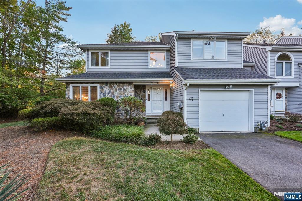 $649,000 Townhouse
