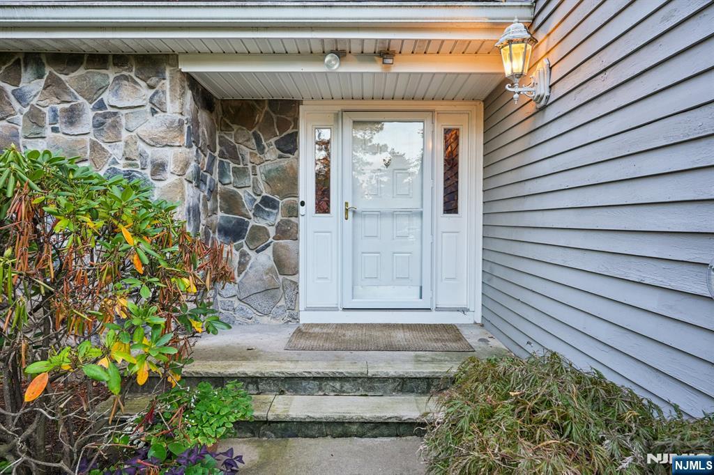 Homes for sale in Wayne, NJ | 47 Matthew Rd, Wayne, NJ 07470 | MLS# 25037476