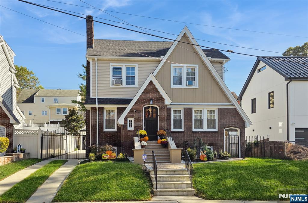 Homes for sale in Kearny, NJ | 62 Hamilton Ave, Kearny, NJ 07032 | MLS# 25037503